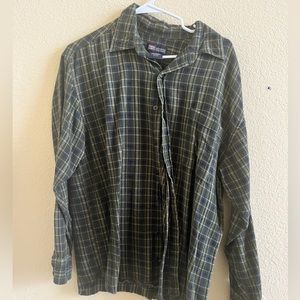 Cute green plaid button up